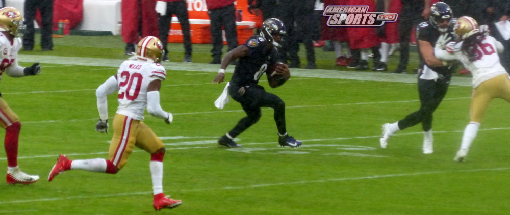 Ravens Start QB läuft mit dem Ball Foto: American-Sports.Info
